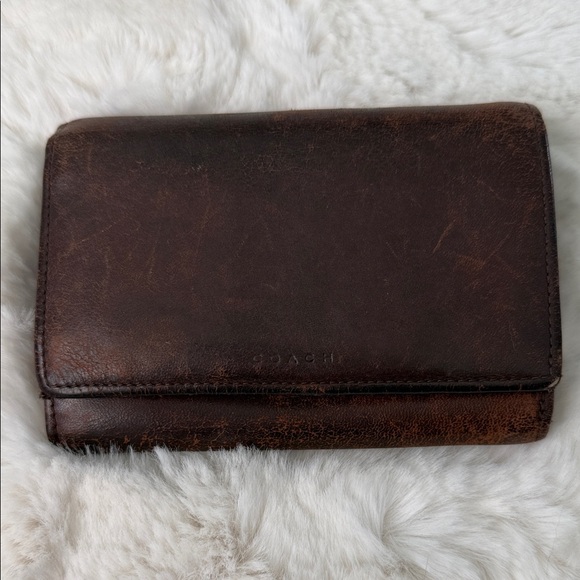 Coach Handbags - Vintage Y2K Coach Mahogany Brown Leather Billfold Wallet